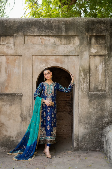 Zohra – Luxury Dark Blue & Turquoise Formal Ensemble