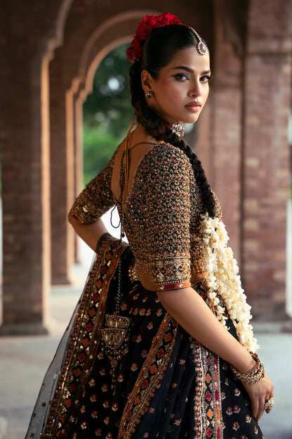 Mina Kashif Fizza bridal lehenga choli - image 6