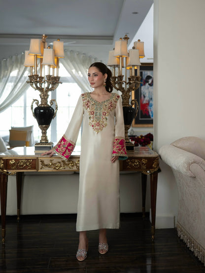 Ivory Tussle Silk Embroidered 3-Piece Suit with Organza Dupatta – Luxury Pakistani Festive Wear
