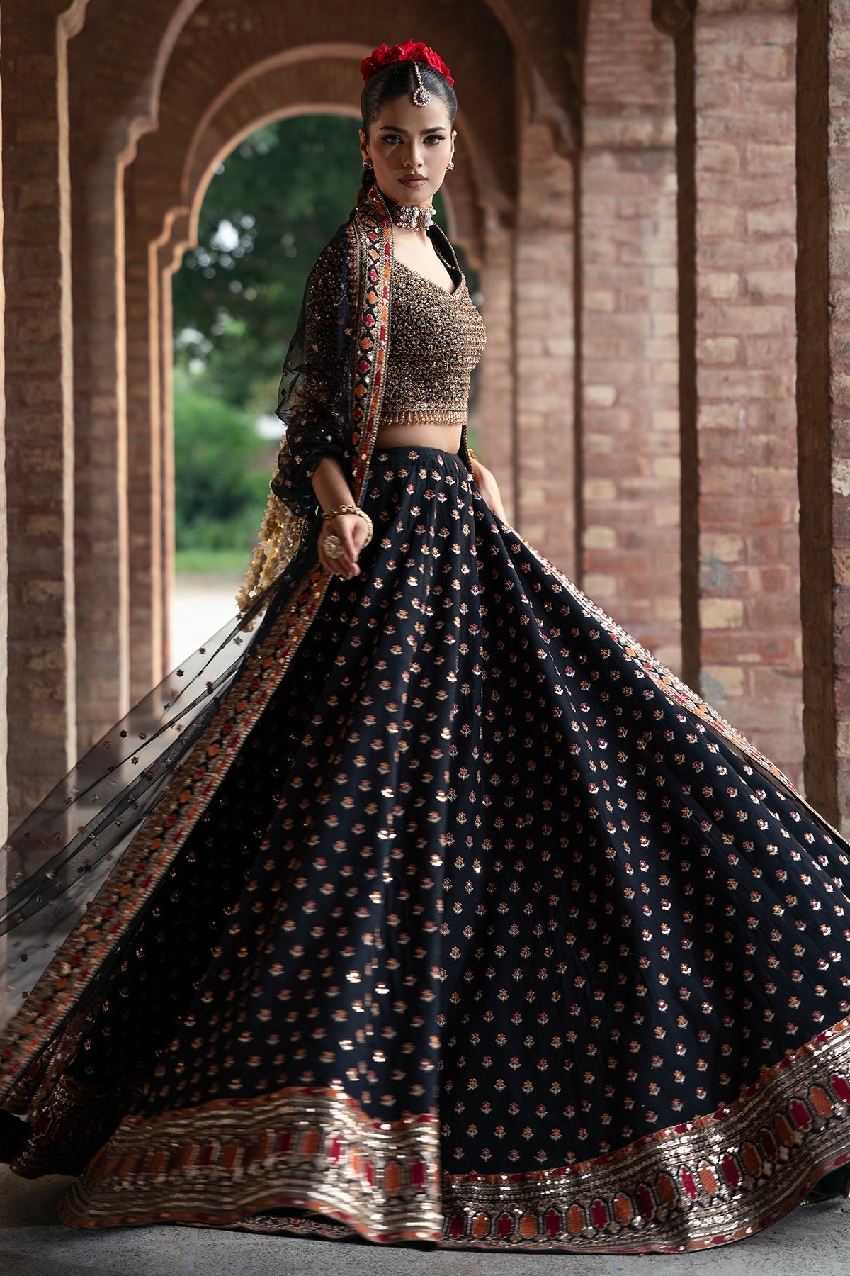 Mina Kashif Fizza bridal lehenga choli - image 5