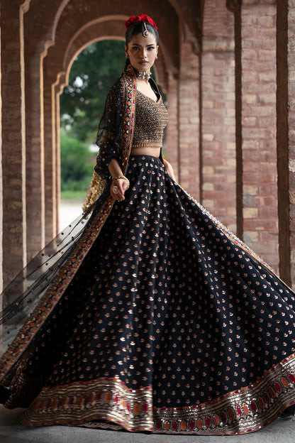 Mina Kashif Fizza bridal lehenga choli - image 5