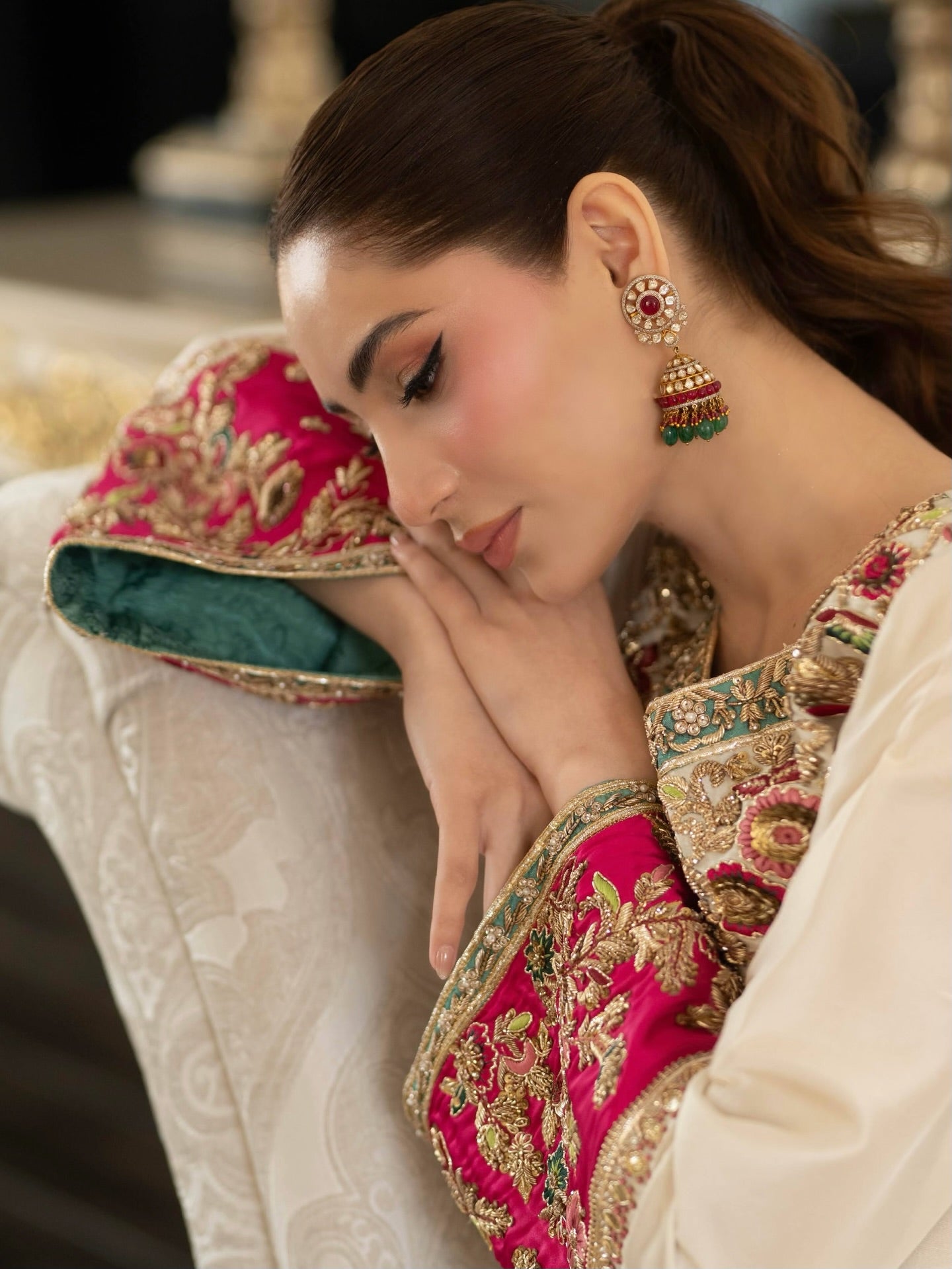 Ivory Tussle Silk Embroidered 3-Piece Suit with Organza Dupatta – Luxury Pakistani Festive Wear