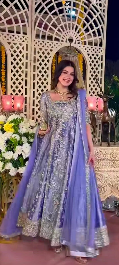 Eyena zari tissue maxi by Haris Shakeel - close up