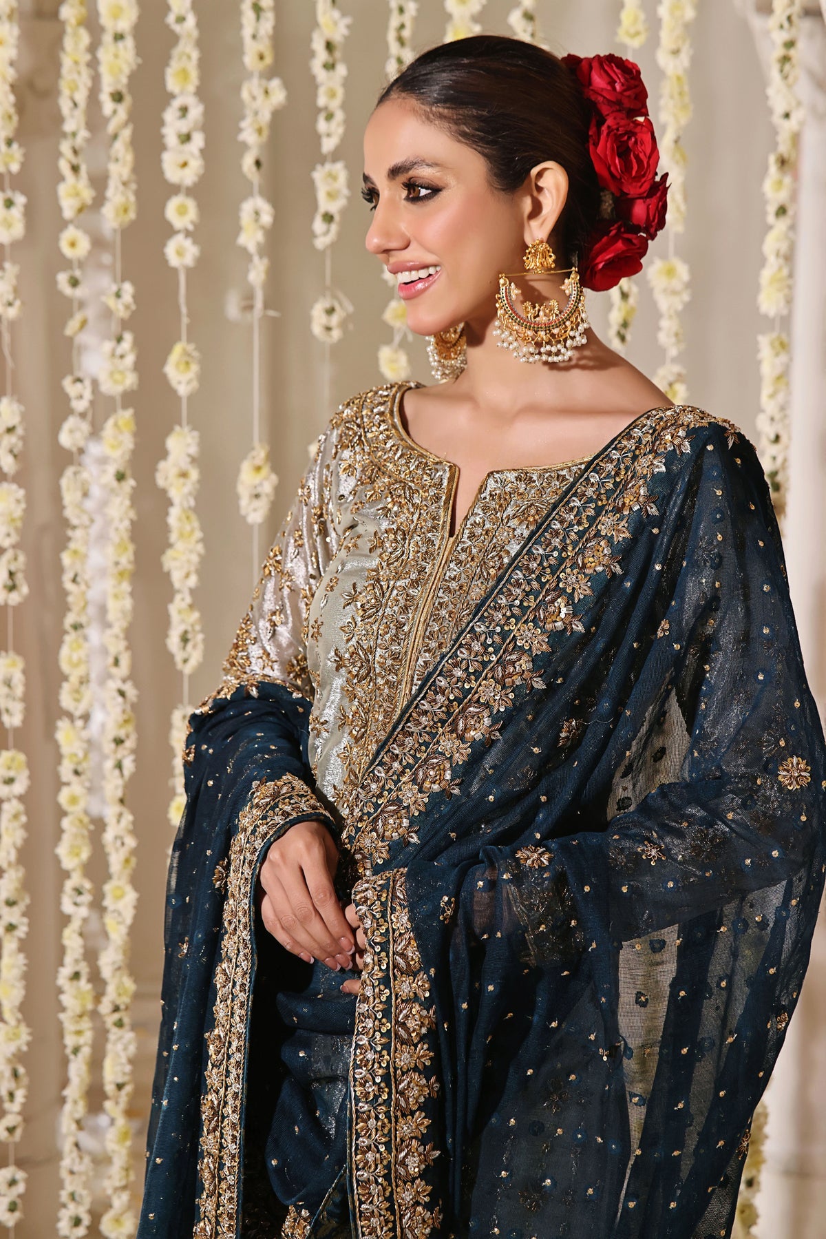 Mahnoor gold tissue dabka suit - close up