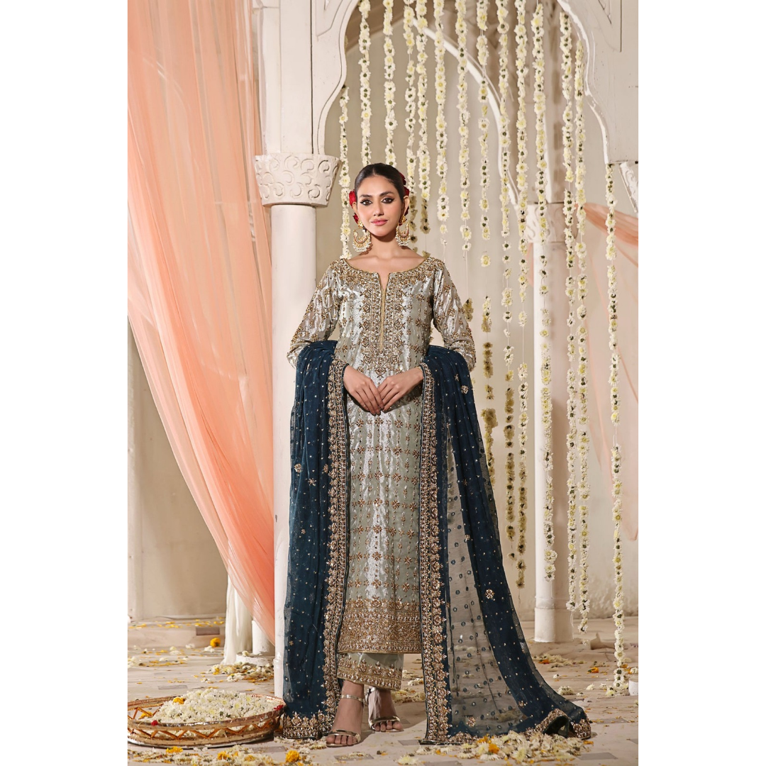 Mahnoor gold tissue dabka suit at Fatimaa Store