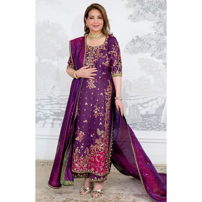 Bita Magenta raw silk kurta by Farah Talib Aziz at Fatimaa Store